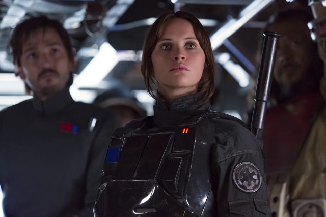 Rogue One: A Star Wars Story..L to R: Cassian Andor (Diego Luna), Jyn Erso (Felicity Jones), and Baze Malbus (Jiang Wen)..Ph: Giles Keyte..© 2016 Lucasfilm Ltd. All Rights Reserved.