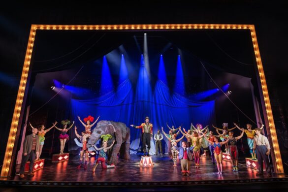 WATER FOR ELEPHANTS cast on stage Photo by Matthew Murphy for MurphyMade